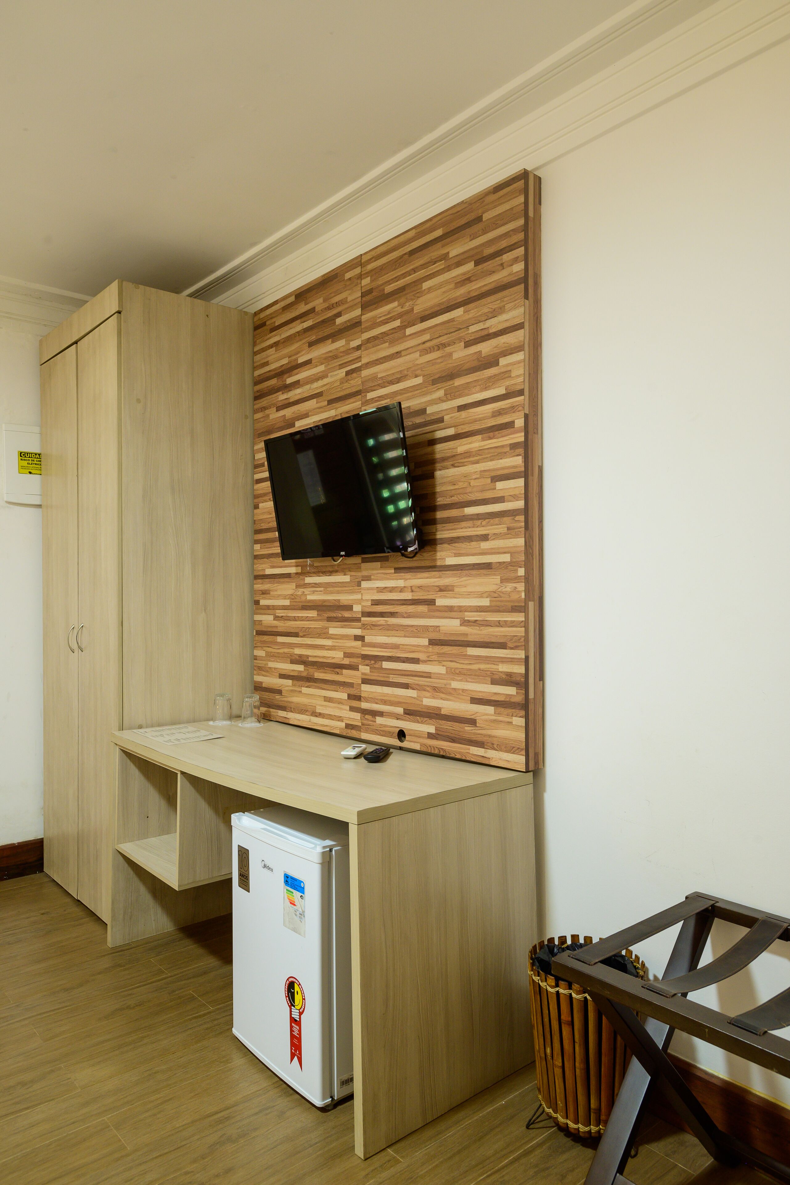 premium room, non smoking | 1 bedroom, minibar, free wifi, bed sheets