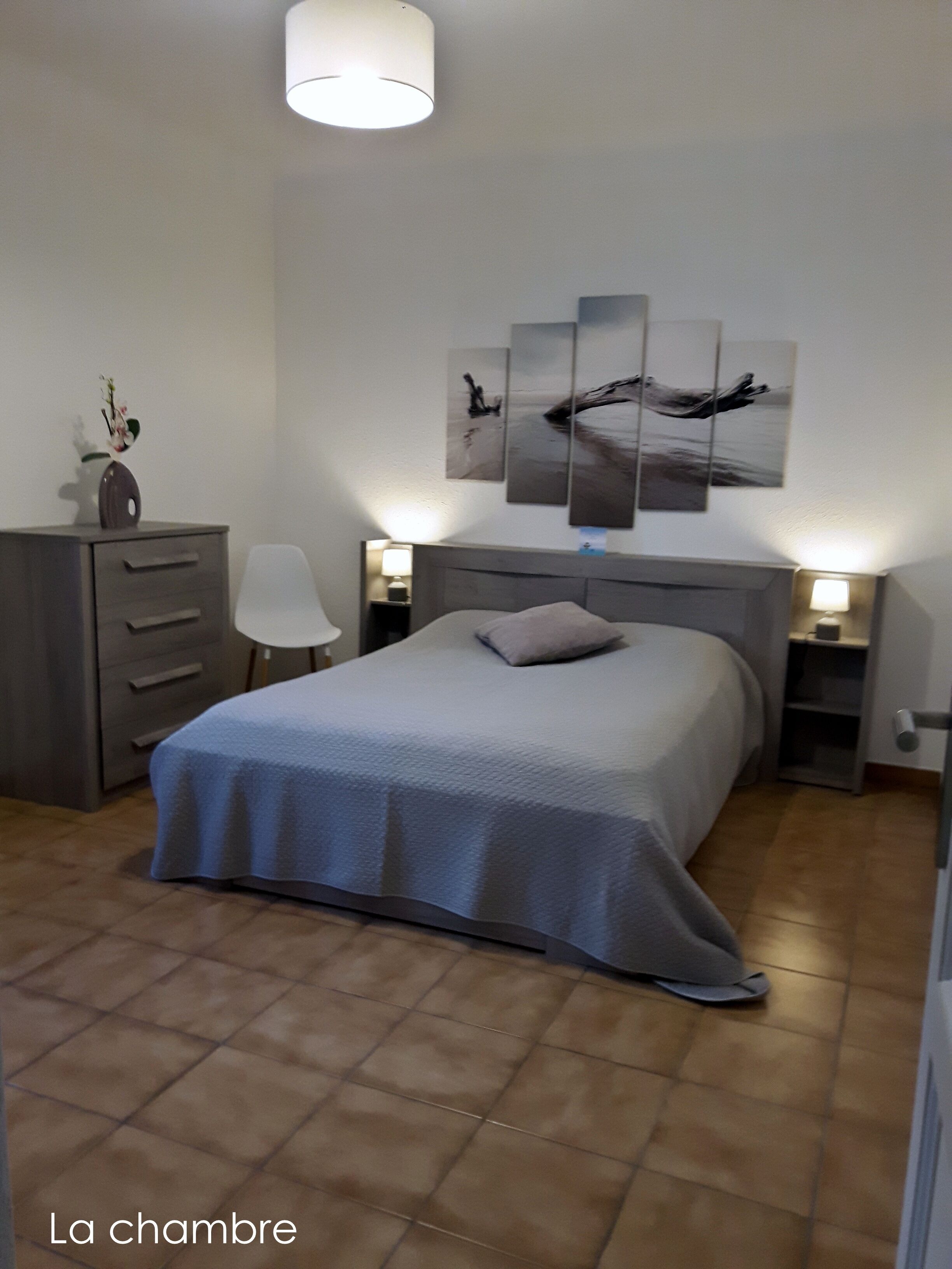 CLOS DE JOCE. Charming house between Sanary and Ollioules