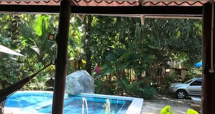 Chalet rustique prĂšs de plages spectaculaires et d'une nature exotique au Costa Rica
