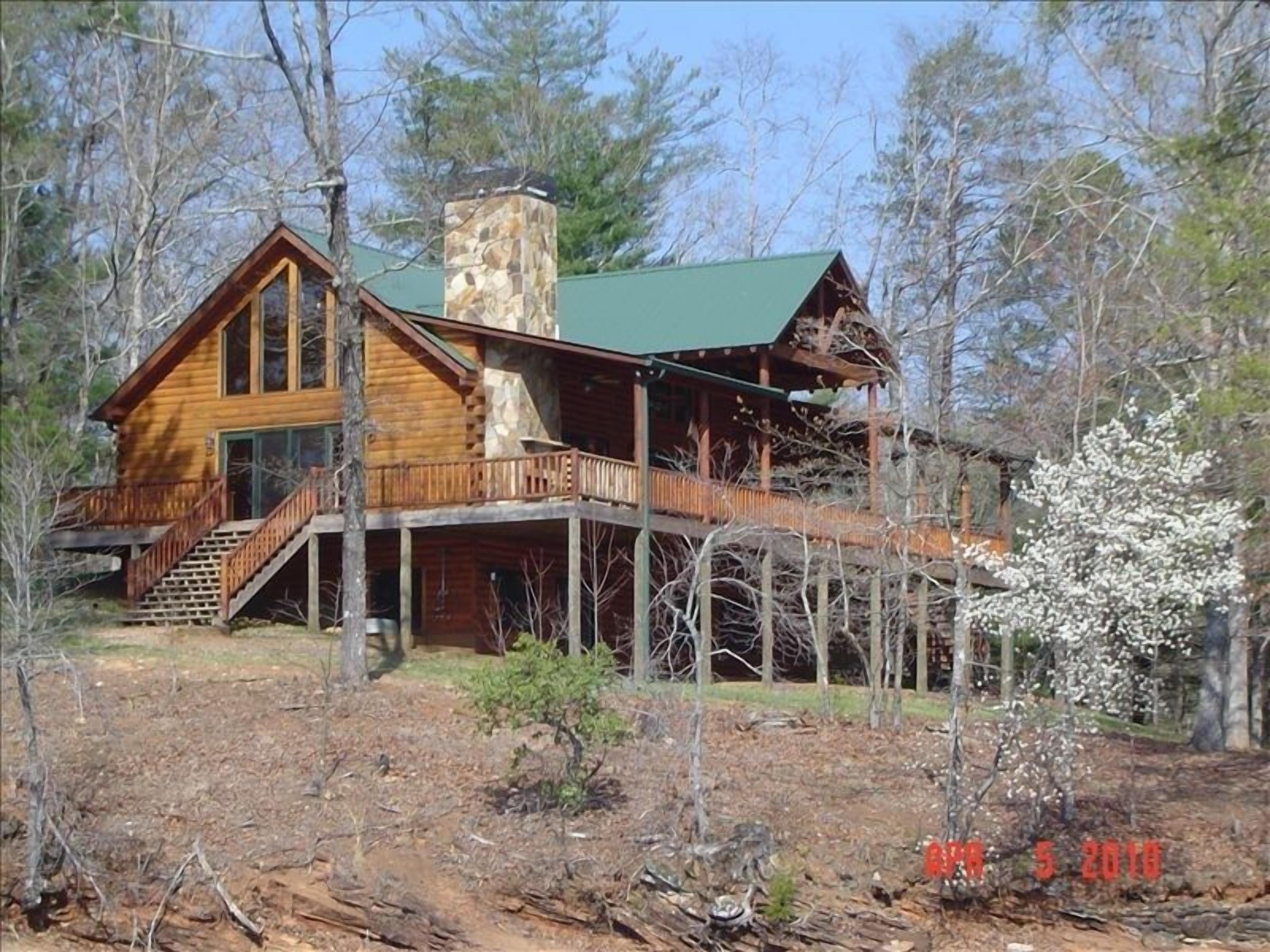 Prime Point-Chiggerchaw Lodge-Oct-Nov Dates Discounted
Sleeps 12-6 B/R, 4.5 Bath