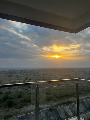 Egyptian cotton sheets, premium bedding, down duvets, pillow-top beds