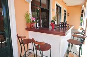 Snack bar