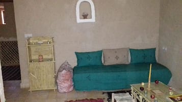 Chambre Triple | Chambres insonorisées, Wi-Fi gratuit, draps fournis