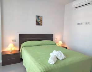 1 bedroom, iron/ironing board, free WiFi