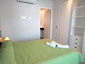 1 bedroom, iron/ironing board, free WiFi