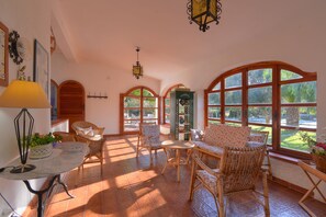 Interior - Villa in dream location with private pool right by the sea (Siracusa)