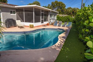 Outdoor pool, a heated pool