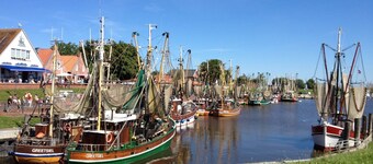 enebolig med stor hage og lekeplass, opp til 8P, 2 km til Nordsjøen