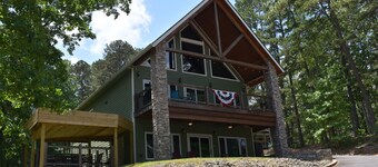 Magnifique condo au bord du lac avec terrasse et slip de bateau privé !!!