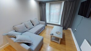 Smart TV - IN THE CITY PROPERTIES , LUXURIOUS 4 BEDROOMS 3 BATHROMS CITY CENTRE LOCATION (Birmingham)