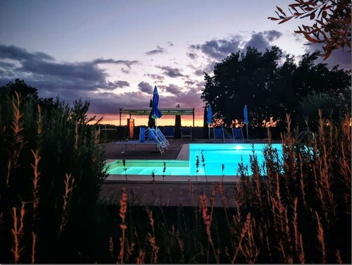 Alleinstehendes Ferienhaus mit privatem Pool,  W-LAN, Klimaanlage, TV, Innenhof, Panoramablick