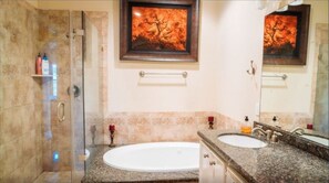 Hair dryer, towels, soap, shampoo - Boardwalk Home One Block to Kemah Activities  (kemah)