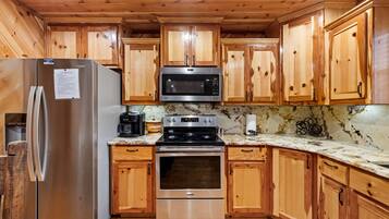 Frigorífic, microones, forn i placa de cuina