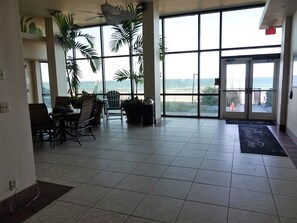 Interior - Ocean View Studio Condo - Parrot Cay (Daytona Beach)