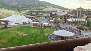 A resort with a large open plaza, multiple buildings, and a mountain backdrop. - SUNDIAL LODGE PC~ PERFECT MT VILLAGE VIEW~ 5 STAR BY GUEST ~ PREMIUM  LOCATION! (Park City)