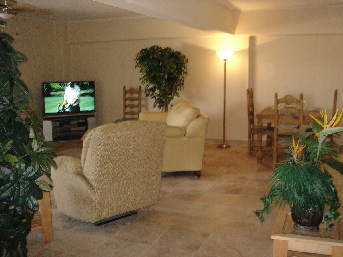 Luxury Presidential Suite, Marina Views! 2 Bed 2 Bath, $299 per night/Sleeps 8!