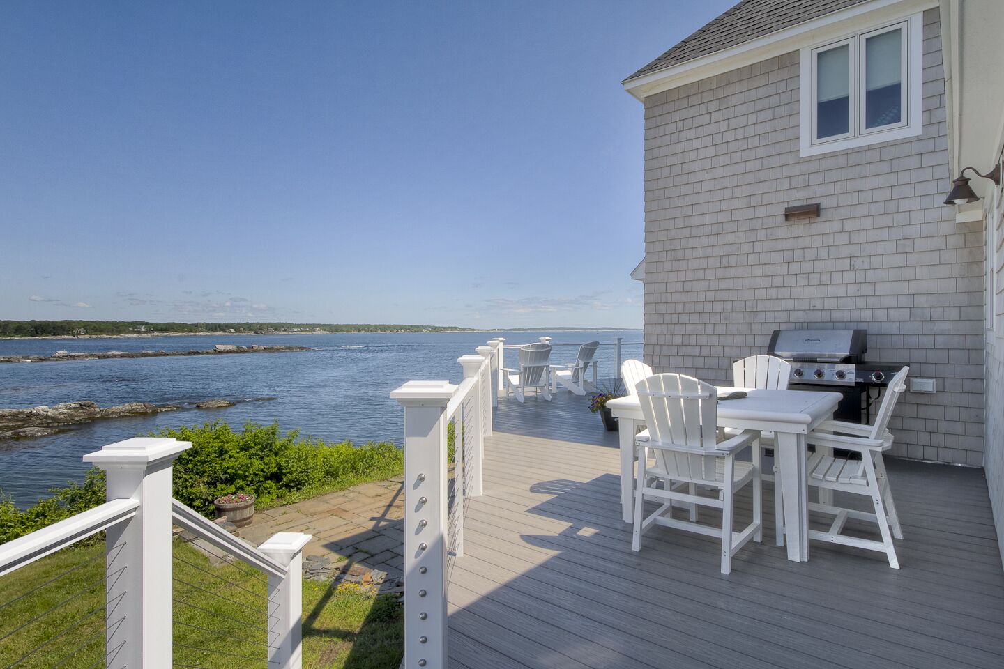 Perfect Maine Cottage with spectacular ocean and lighthouse views