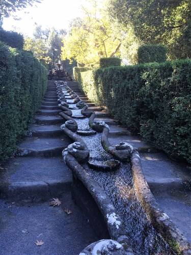 Italian villa with pool and stunning views over the Tiber Valley.