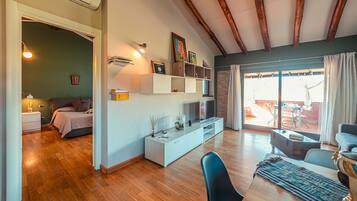 2 Schlafzimmer, Zimmersafe, Schreibtisch, schallisolierte Zimmer