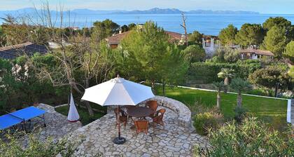 House and garden terraces, fabulous sea and mountain views. Betlem