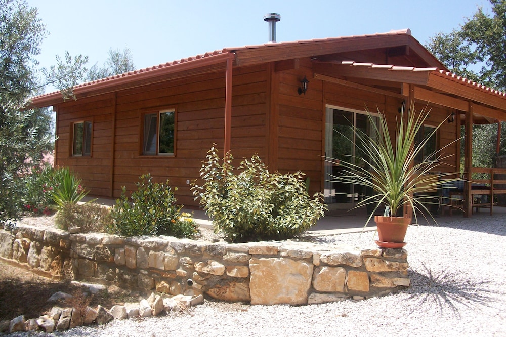 Beautiful Wooden Lodge Set In Olive Grove With Shared Pool.Close To Amenities