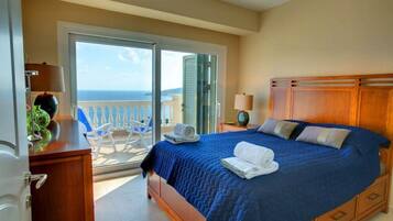 5 makuuhuonetta, työpöytä, äänieristys, silitysrauta/-lauta