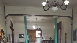 Quầy tiếp tân