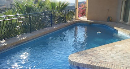3 bedroom Andalusian villa with private pool, quiet, secluded 15 mins from the sea