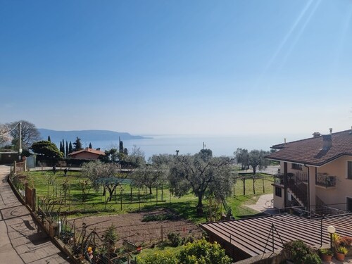 Exklusive, ruhige Ferienwohnung mit tollem Blick auf den Gardasee