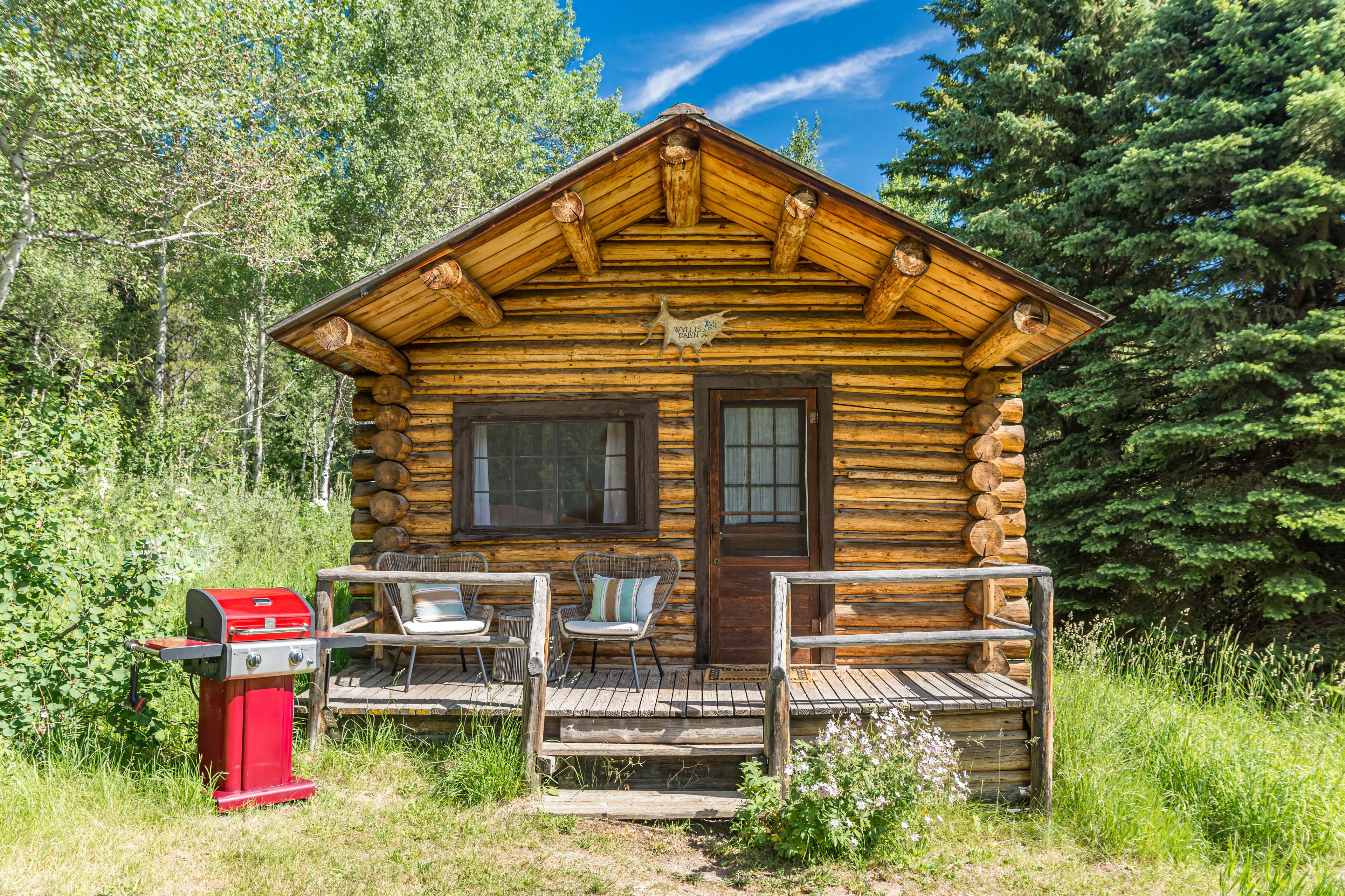 Cozy Log Cabin on Historic Trail Creek Ranch