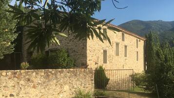 Enceinte de lâhĂ©bergement