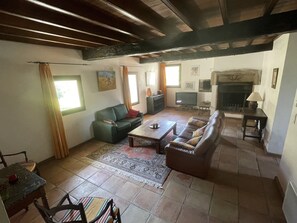 TV, fireplace, DVD player, books - Renovated 15S farmhouse with swimming pool 10mx5m in full nature calm unique frame guaranteed (Céret)