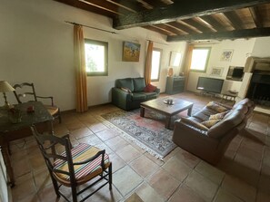TV, fireplace, DVD player, books - Renovated 15S farmhouse with swimming pool 10mx5m in full nature calm unique frame guaranteed (Céret)