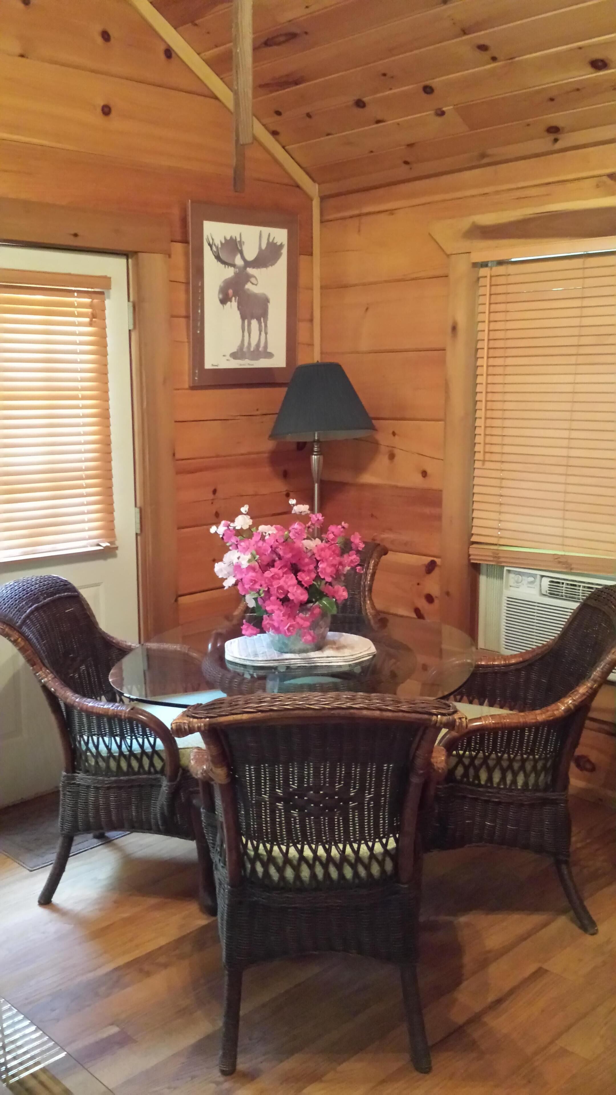 Moose Crossing Log Cabins, Waynesville N C 1/2 mile to Blue Ridge Pkwy.