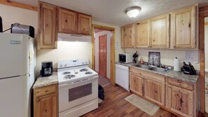 Refrigerador, microondas, horno y lavavajillas 