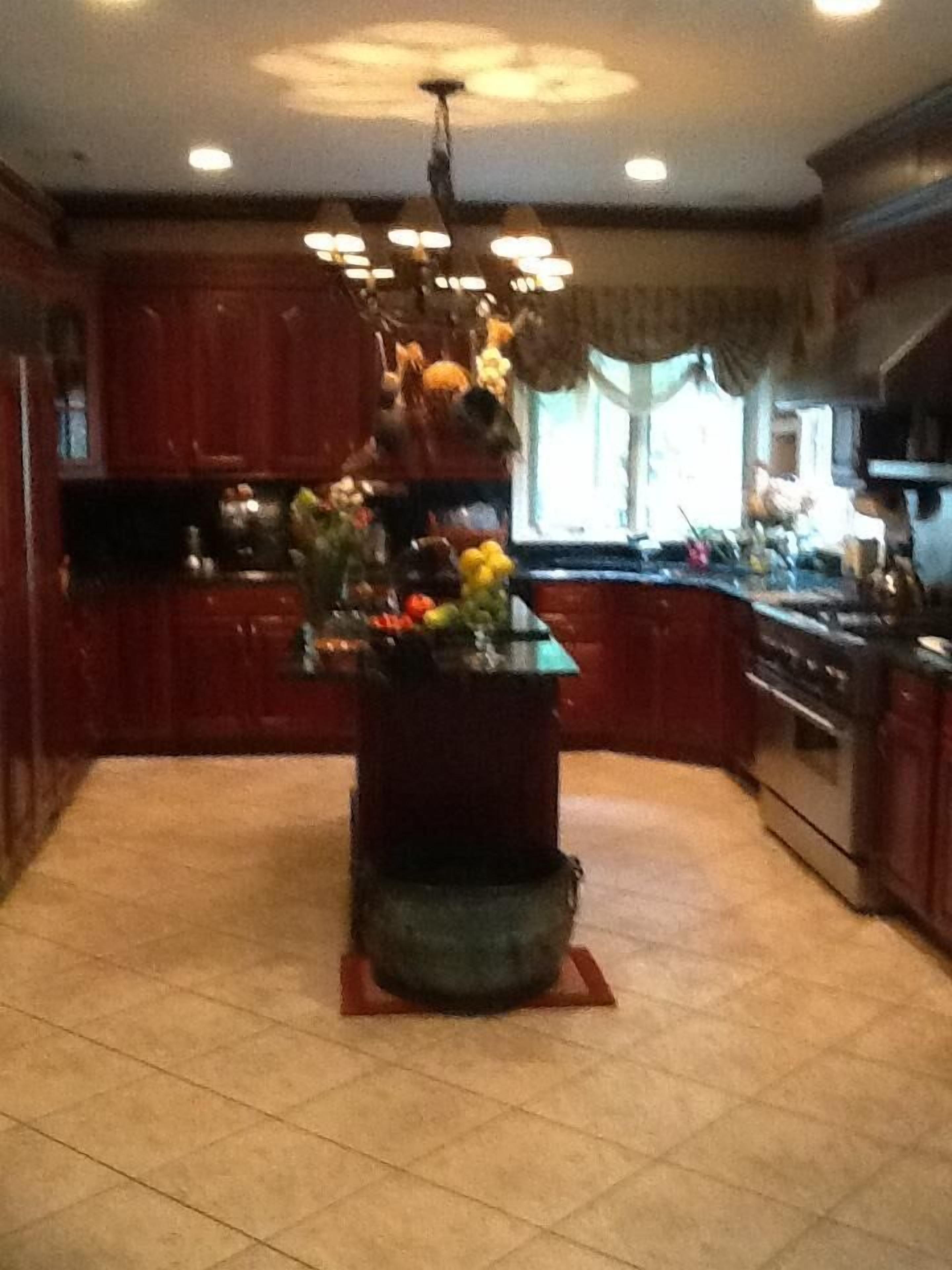 Private Mansion Theater Hot Tub Grotto Cave And More... Outside use only !