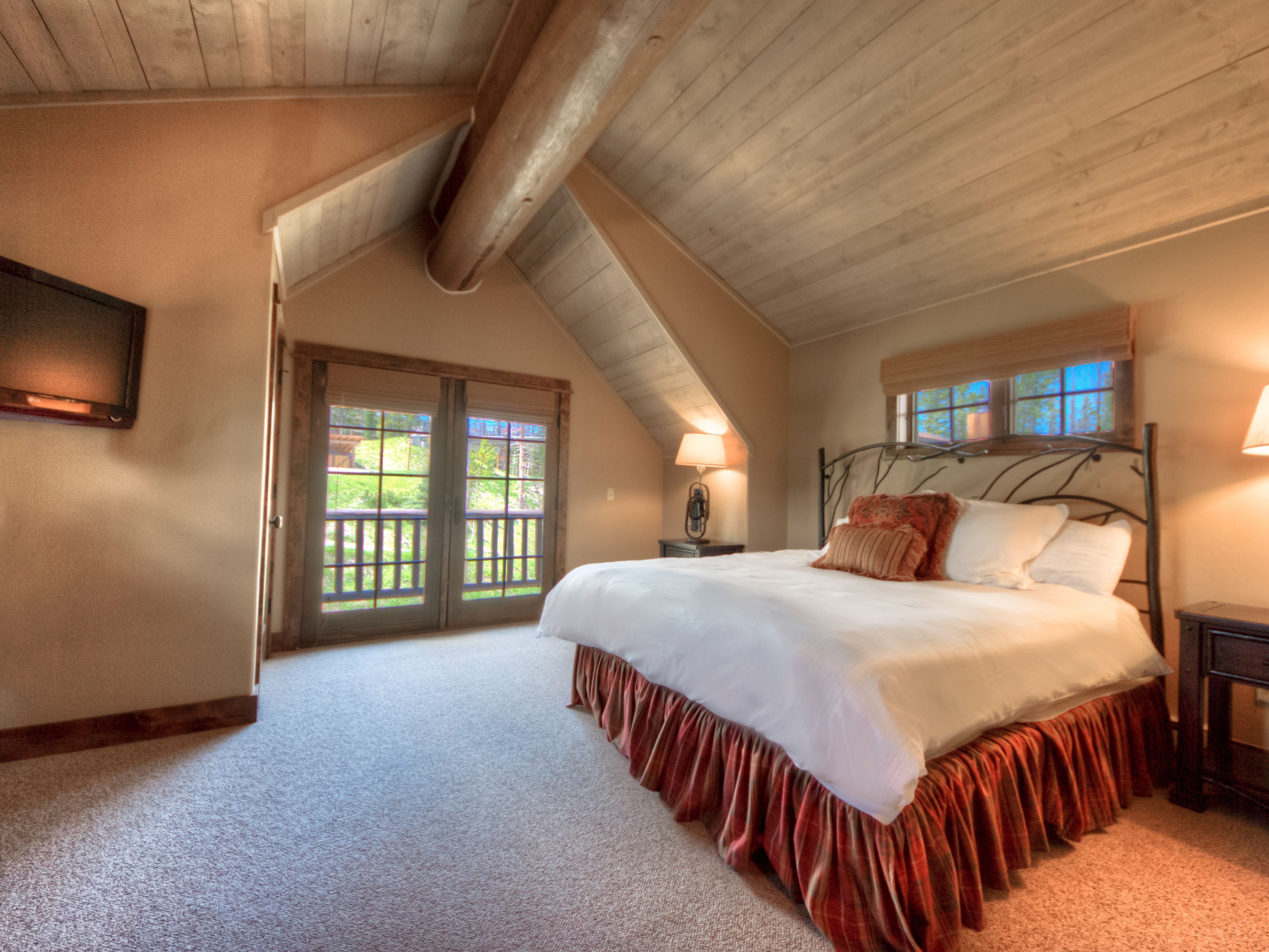 5 多间卧室、熨斗/熨衣板、上网接入、床单