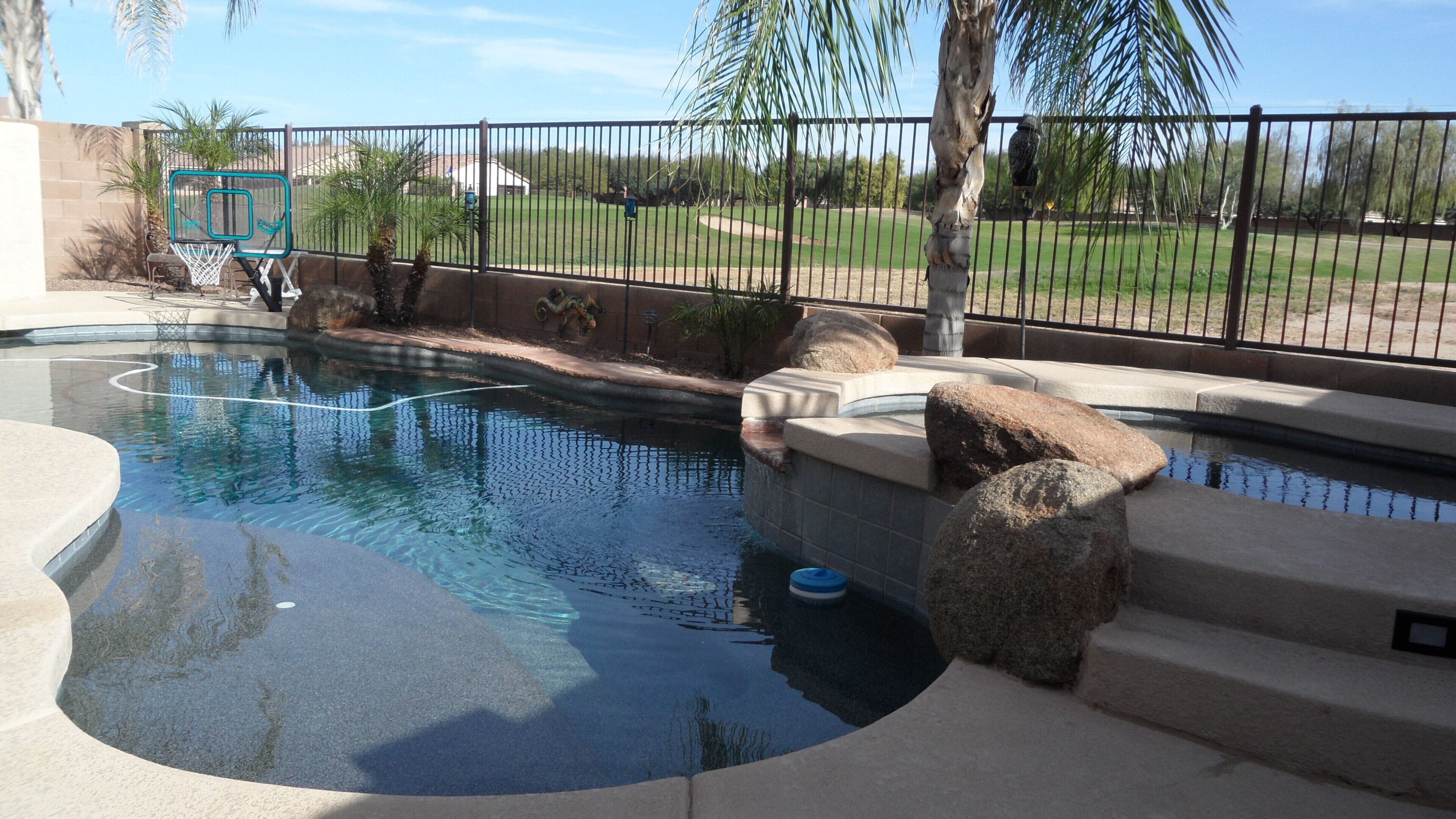 Beautiful Home with Heated Pool/Spa on Golf Course near Bell Bank Park