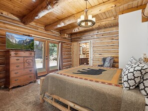 4 bedrooms, WiFi, bed sheets