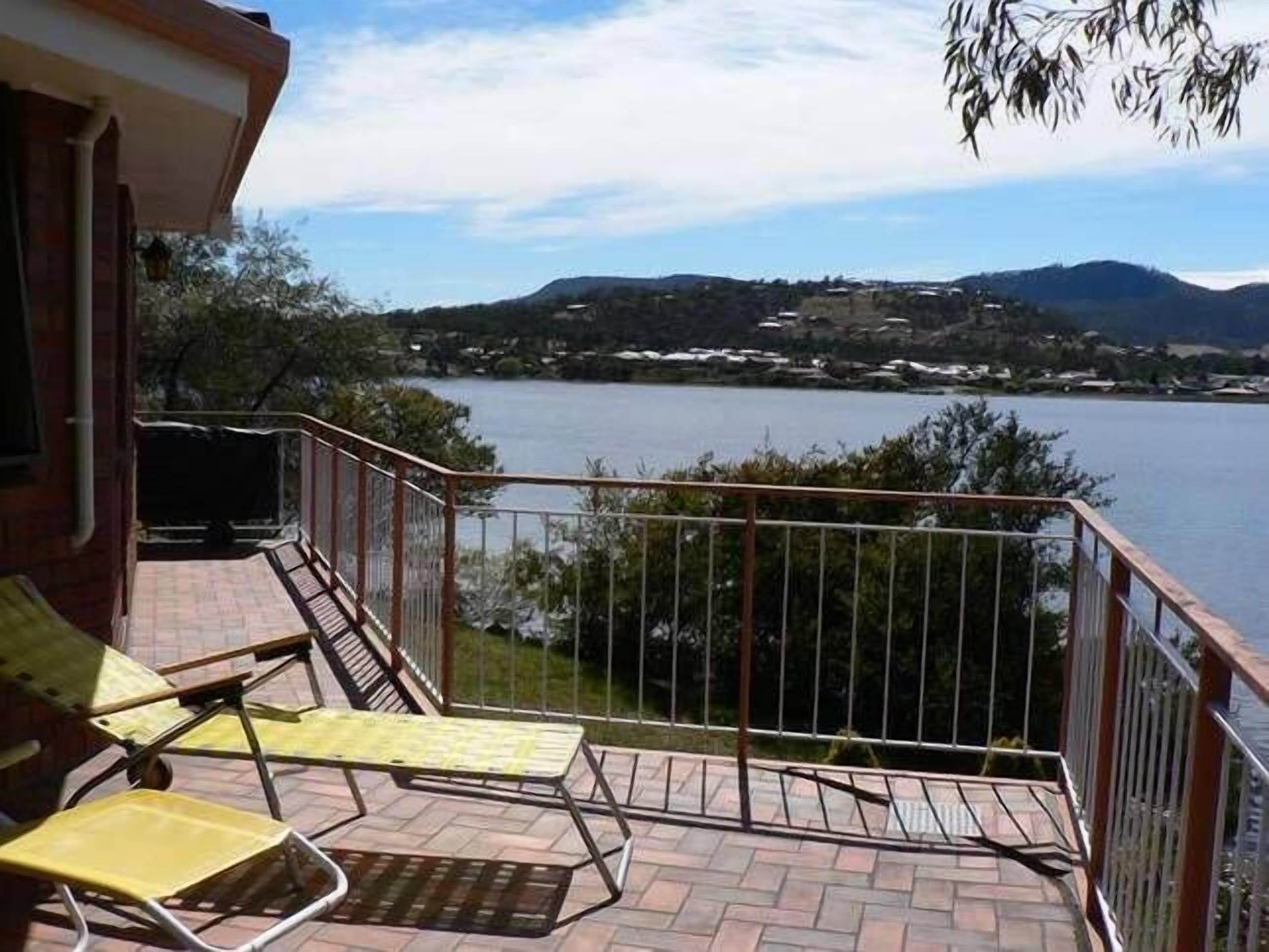 Derwent Retreat (12 Austins Ferry Road) — image 19