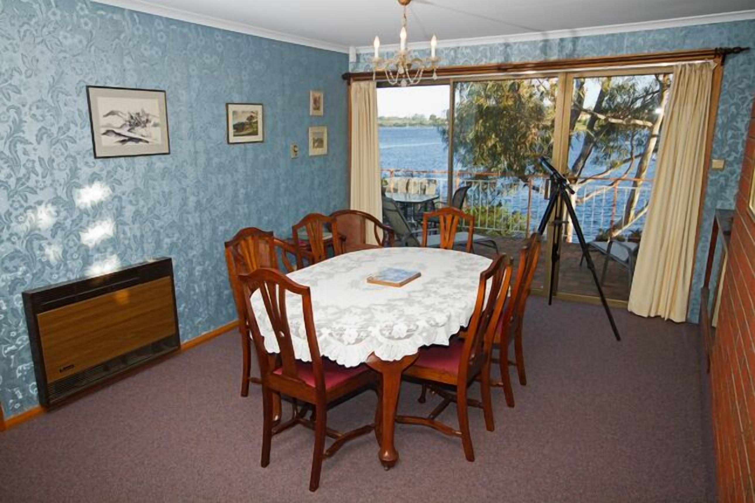 Derwent Retreat (12 Austins Ferry Road) — image 13