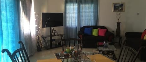 TV connectée, livres, médiathÚque, vidéothÚque