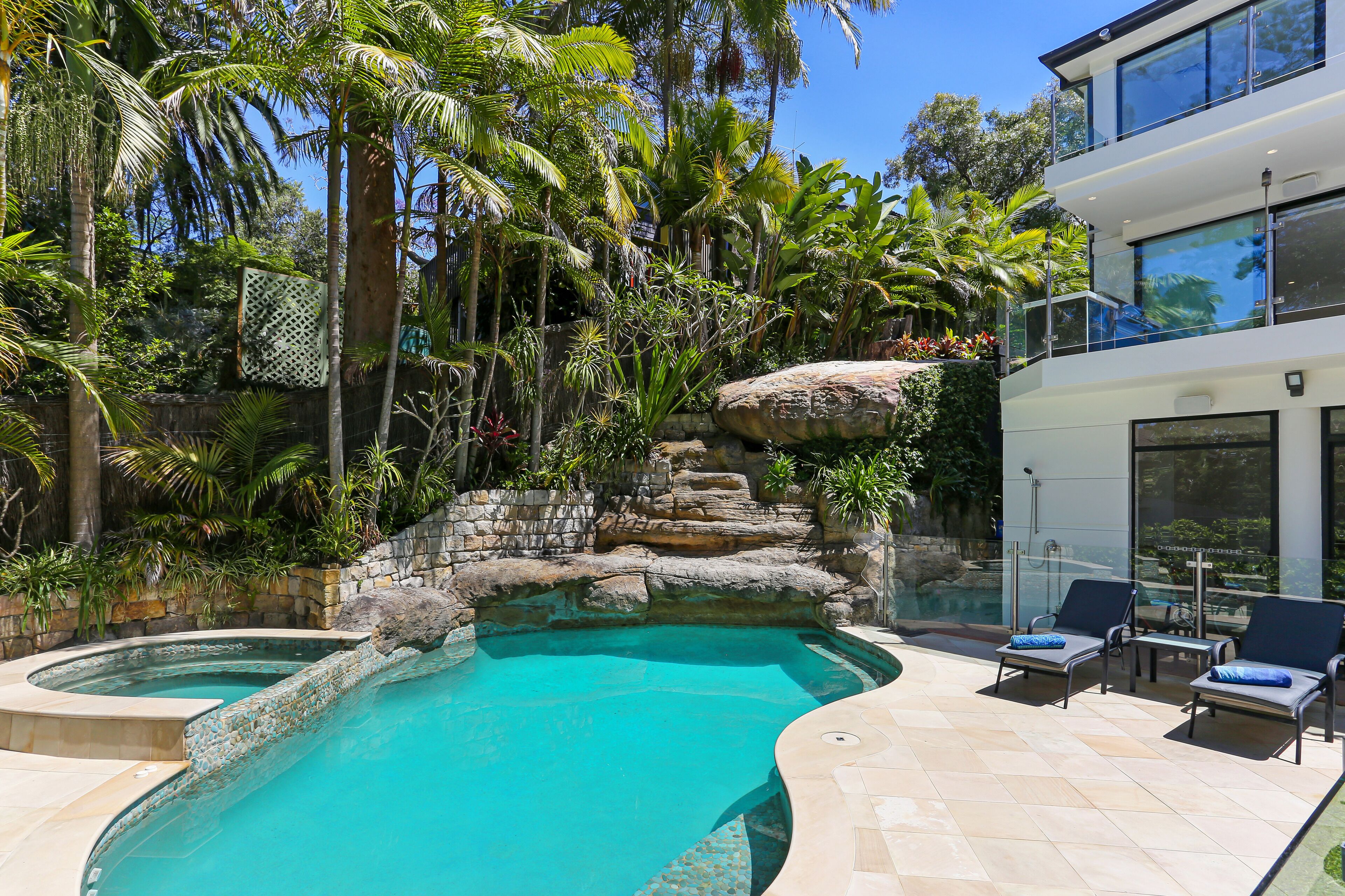 Balmoral Beach Luxury (new)  15% disc applied — image 10