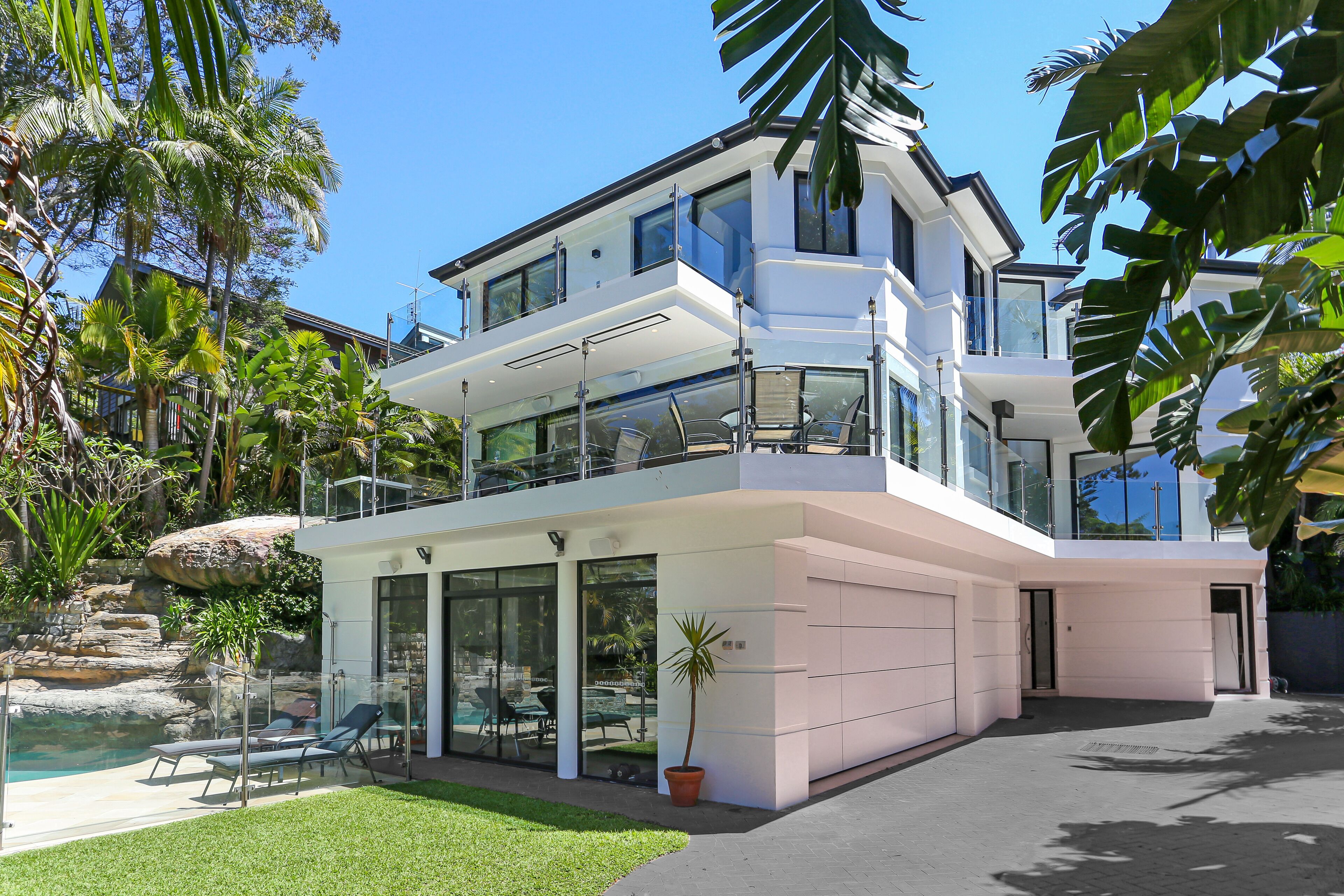 Balmoral Beach Luxury (new)  15% disc applied — image 25