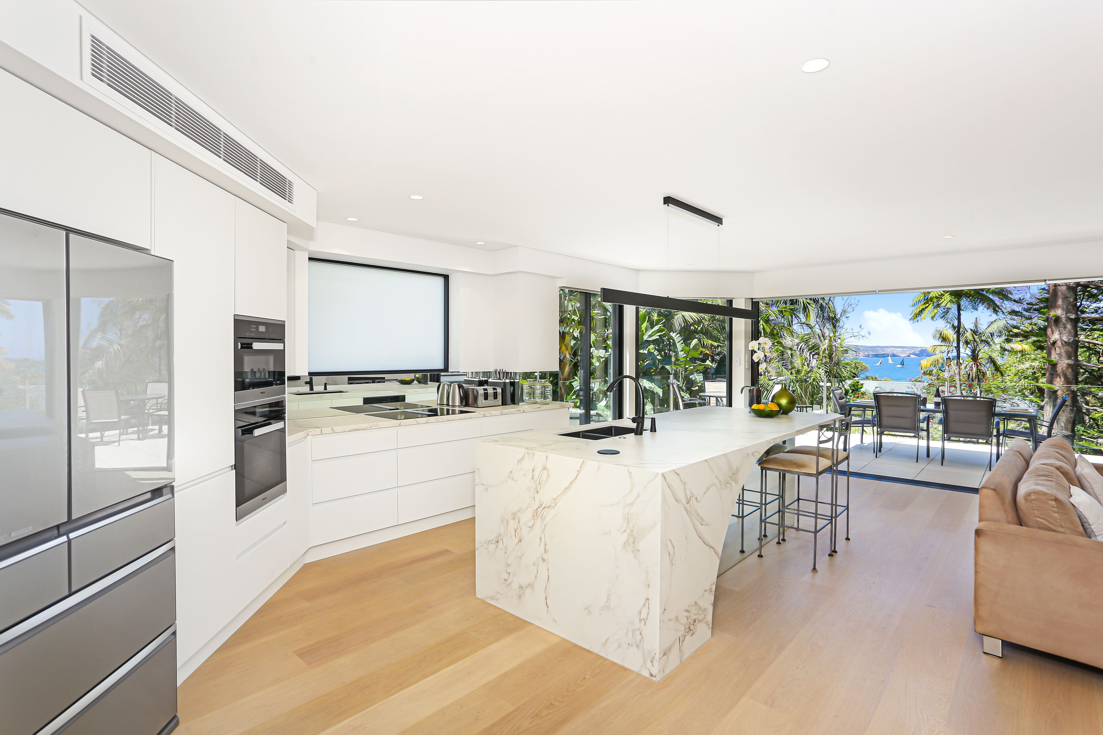 Balmoral Beach Luxury (new)  15% disc applied — image 20