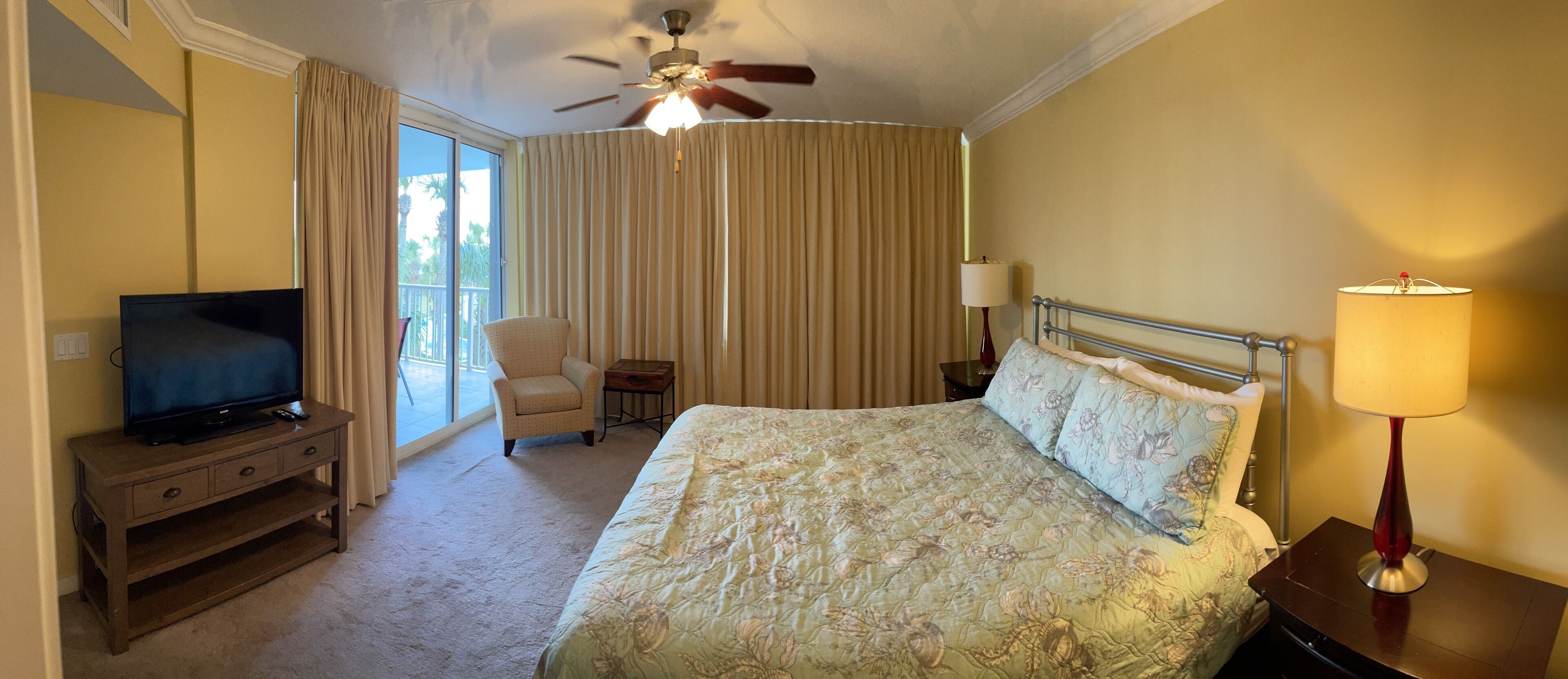 3bdrm/ 2bath Beach & Bayside Condo *All the Bells & Whistles*