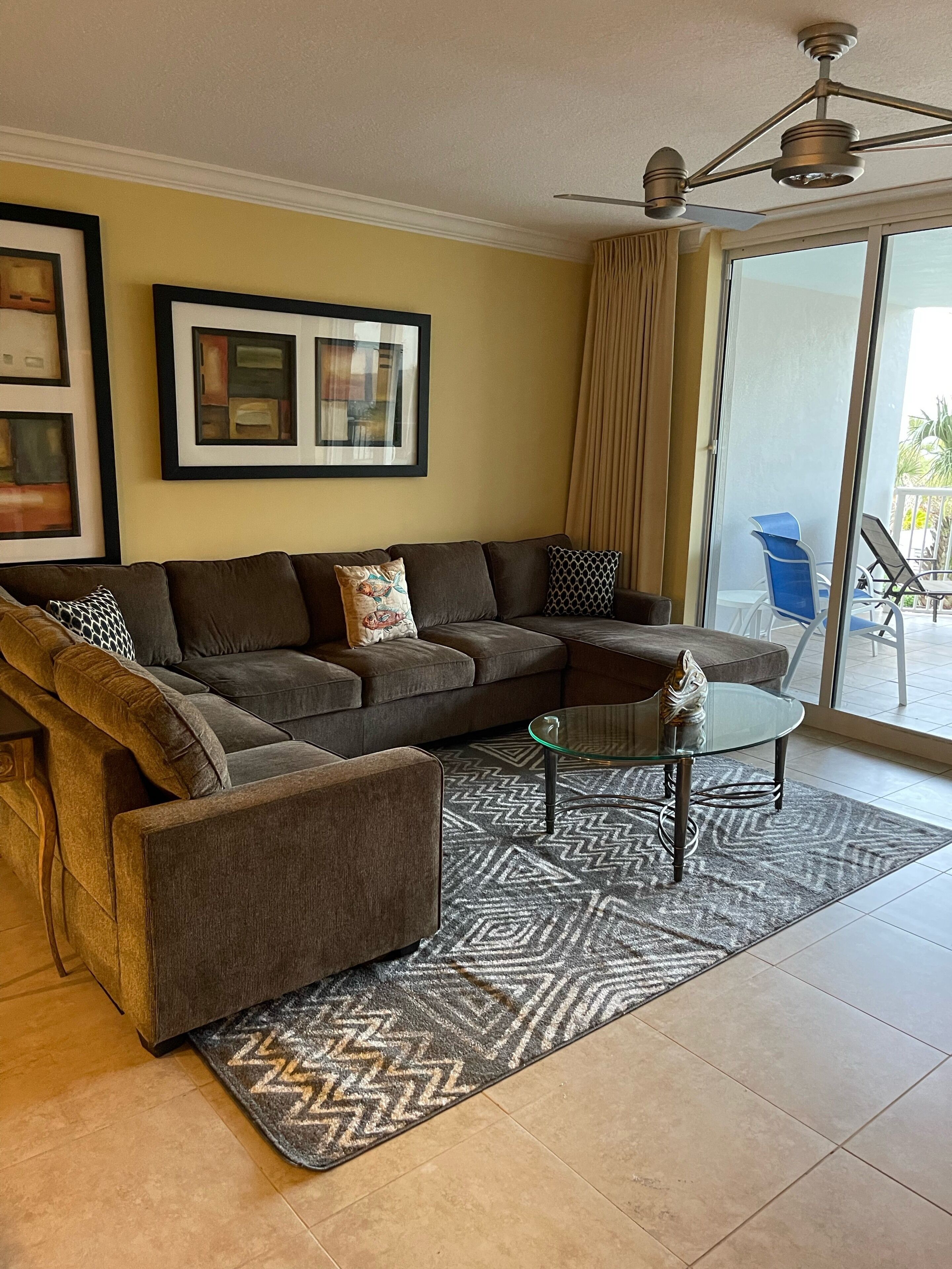 3bdrm/ 2bath Beach & Bayside Condo *All the Bells & Whistles*