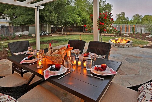 Wine Barrel Cottage - Graceful Charm and Fun in Los Olivos