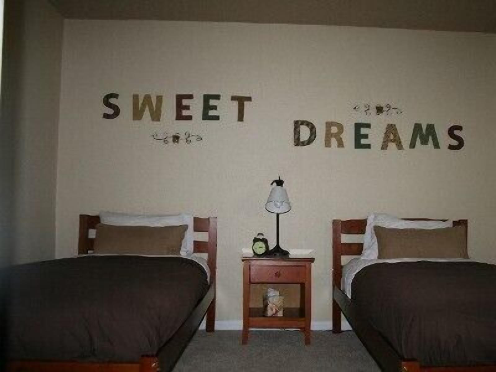 3 BR/2 BA Lake Front Condo Next to Golf Course, Pool, Dock