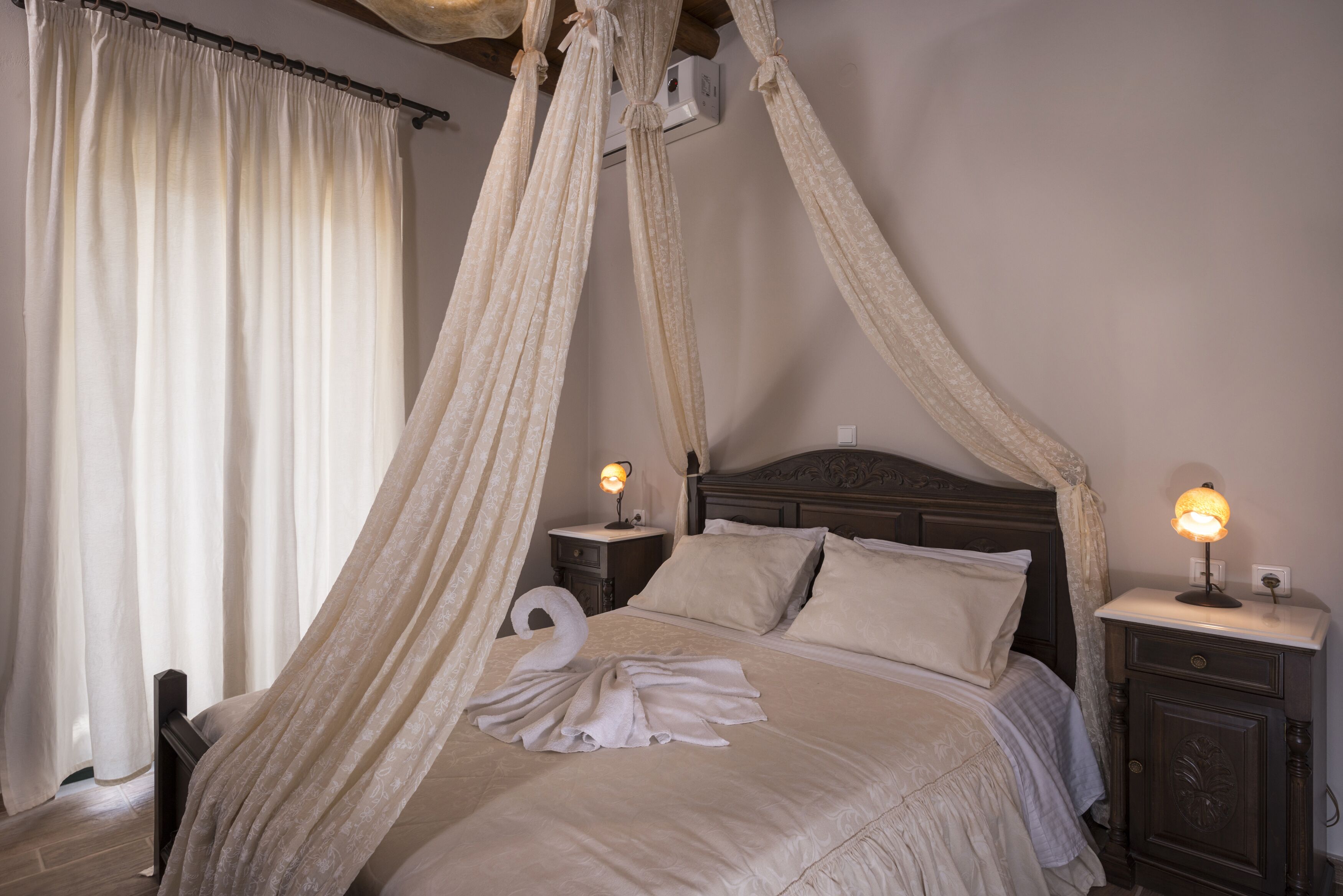 Kissos Luxury villa with private pool